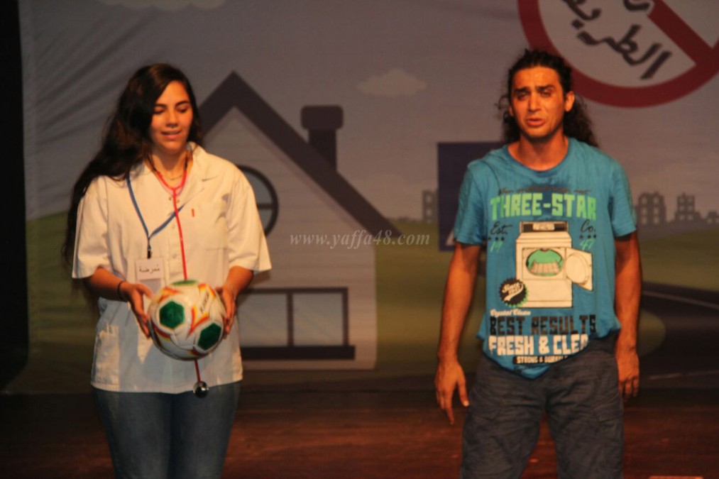 بالصور: مسرح السرايا العربي يعرض مسرحية "سلفي ع الطريق"